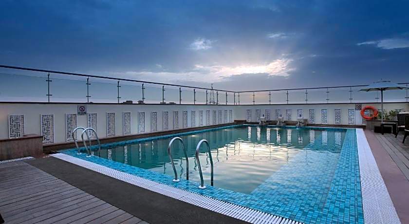 Mahagun Sarovar Portico Suites Ghaziabad