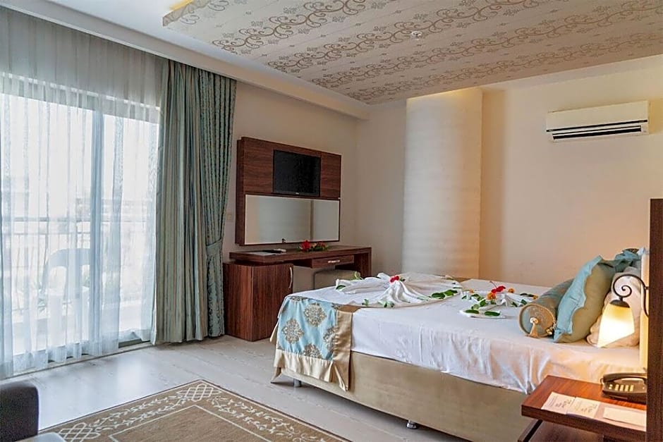 Maya World Park Adult Only +15