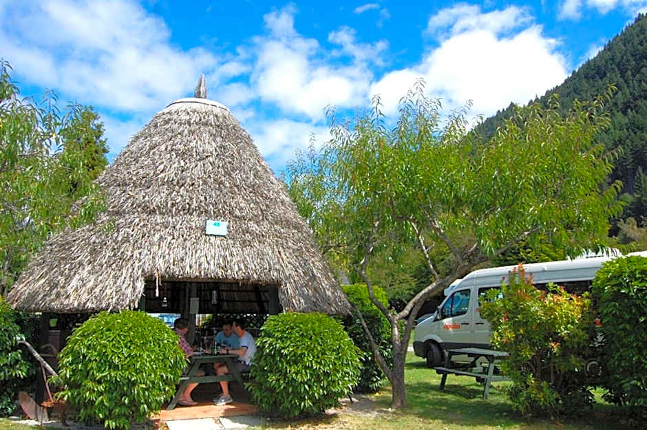 Queenstown Holiday Park Creeksyde