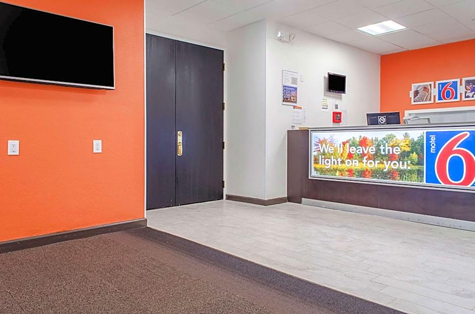 Motel 6-Brockton, MA