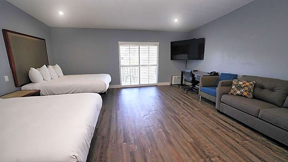SeaSide Inn & Suites