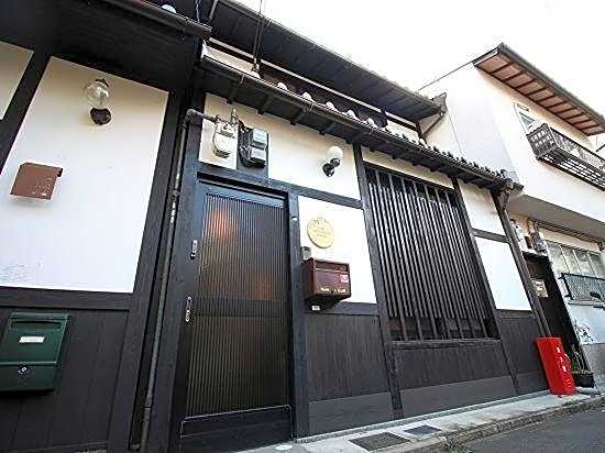 Trad Guest House Kyoto Kyomachiya