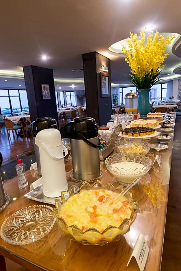 Golden Ingá Hotel