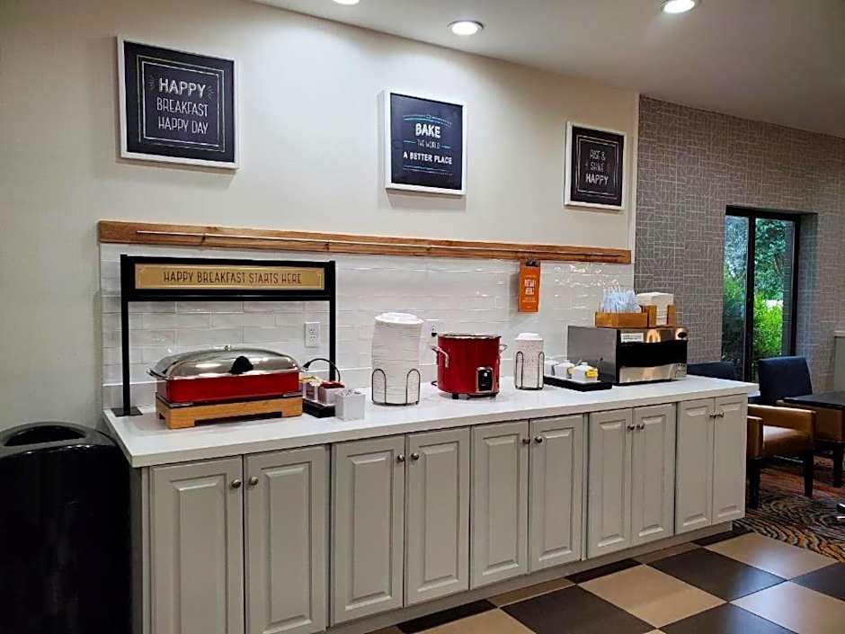 Hampton Inn By Hilton Olathe