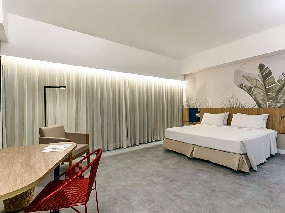 Photo 1 of 5 of Luxury 1 King Bed, Beach View