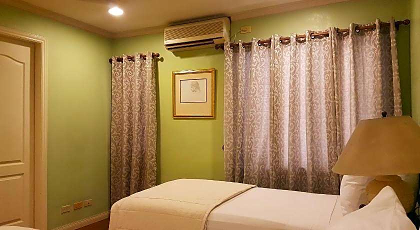 Sophia Suites Residence Hotel