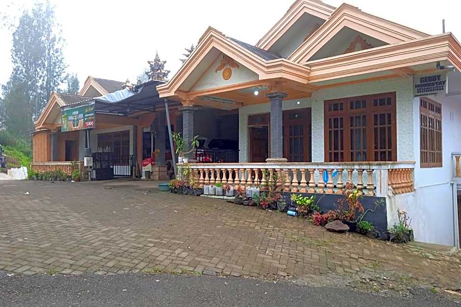 Gebby Homestay Bromo RedPartner