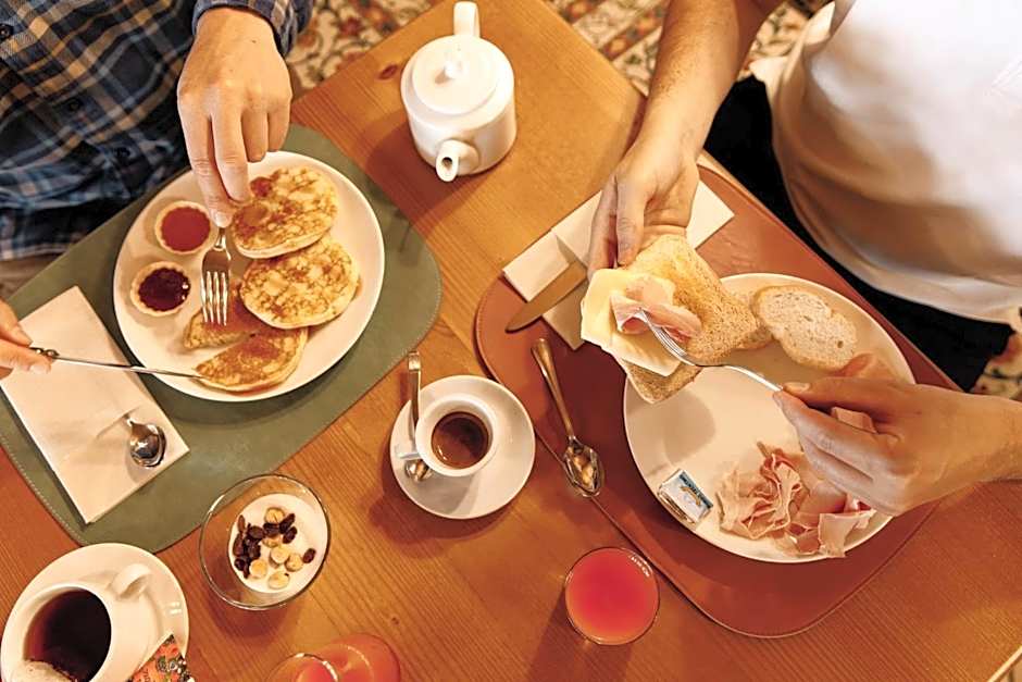 Hotel Al Bivio - Pizzeria, Pool & Sauna