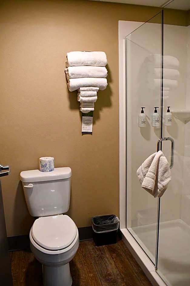 Cobblestone Inn & Suites - Trenton
