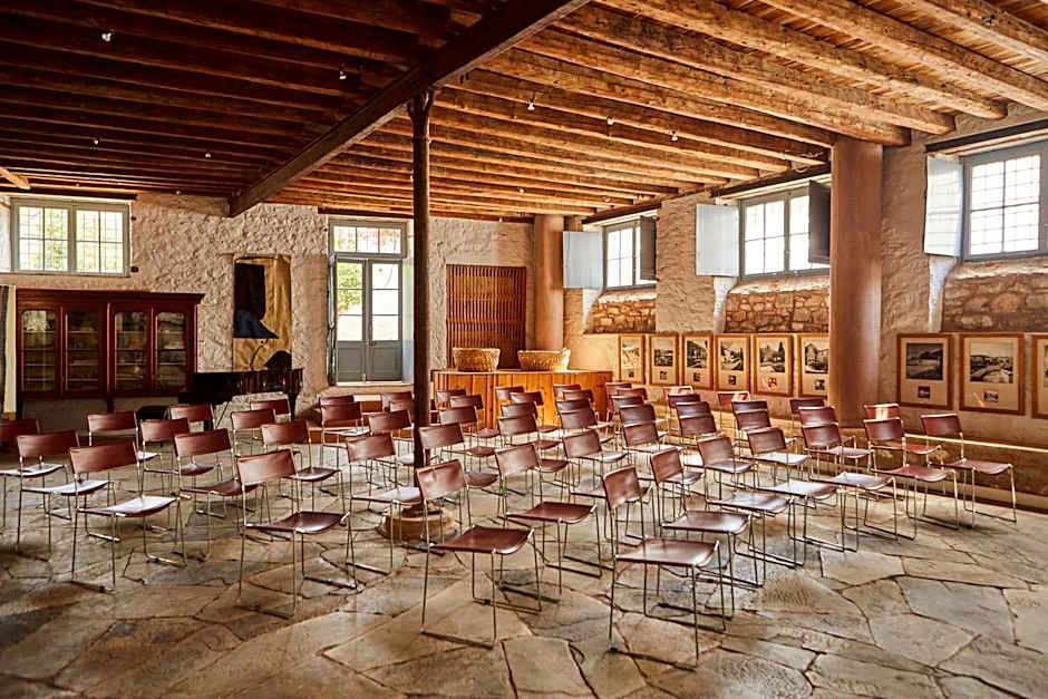 Bratsera Boutique Hotel