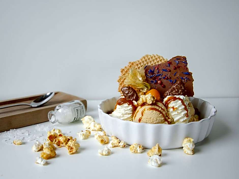 Mitten in der Welt - GH Roither