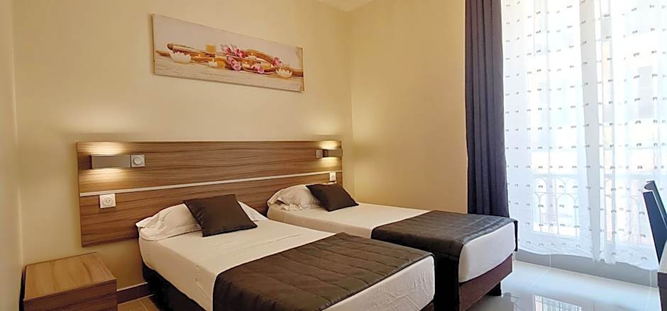 ESPERANCE HOTEL
