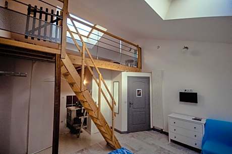 Duplex Room