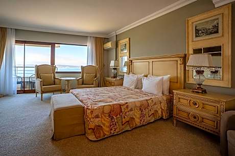 King Suite Room