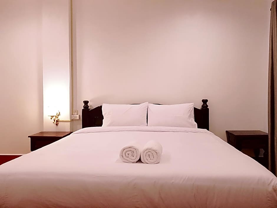 Simon Riverside Hotel