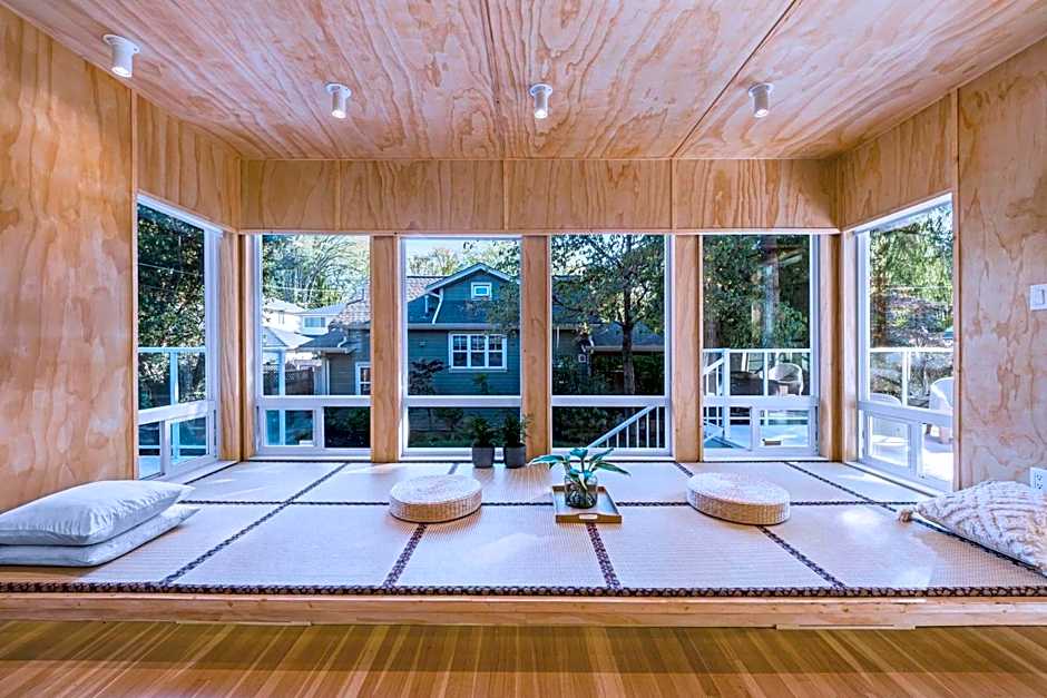 Three-Tree Villa-Central Location