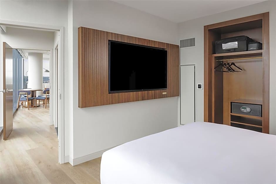 Hilton Arlington Rosslyn The Key