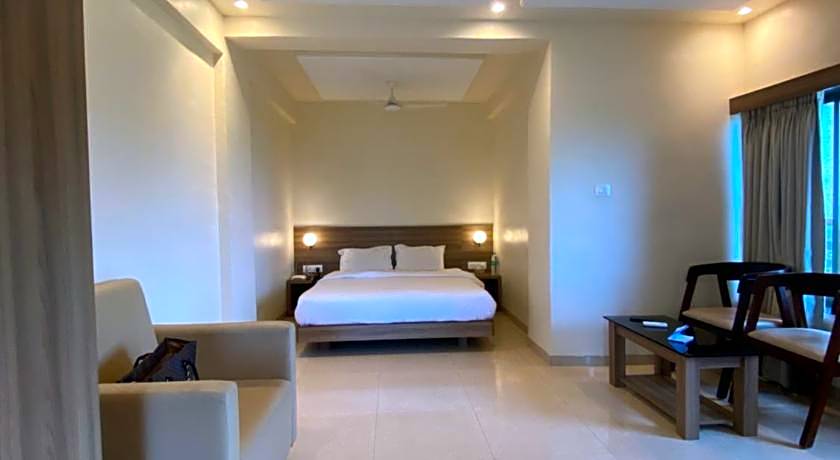 The Byke Skylark Seafront Resort, Dapoli