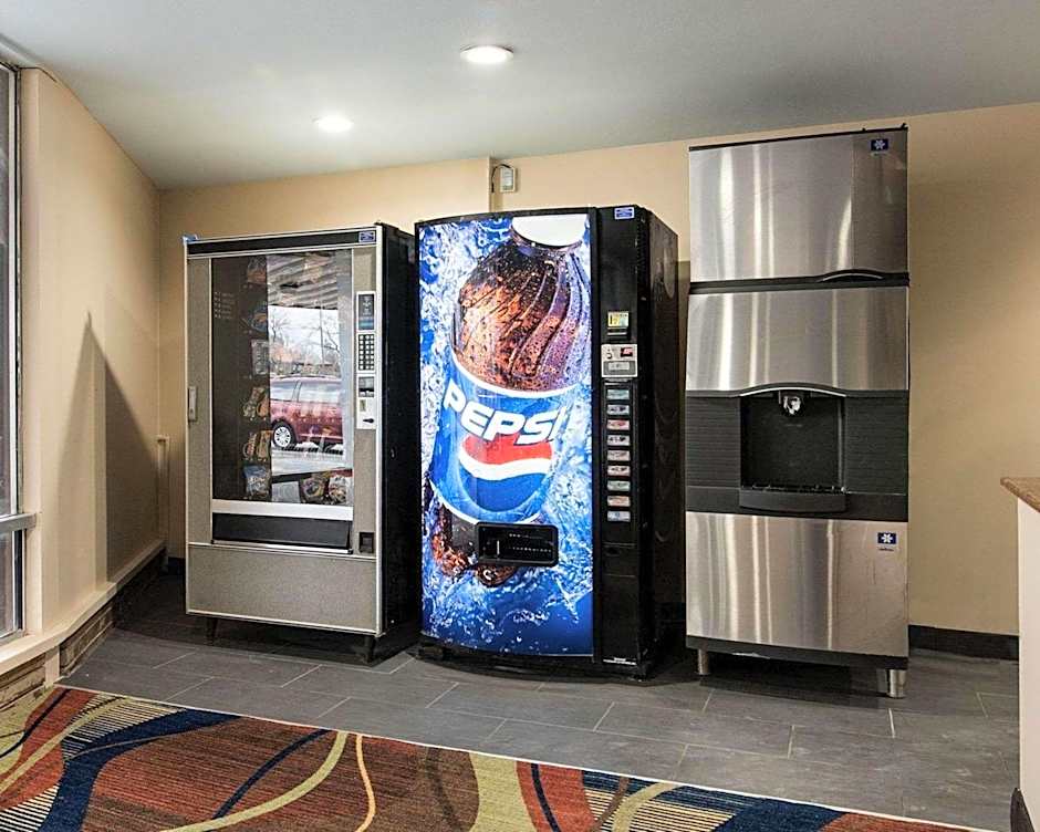 Rodeway Inn Syracuse Carrier Circle