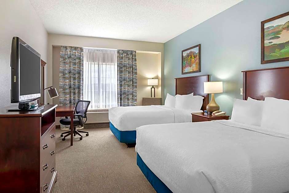 Best Western Plus Crossroads Inn & Suites
