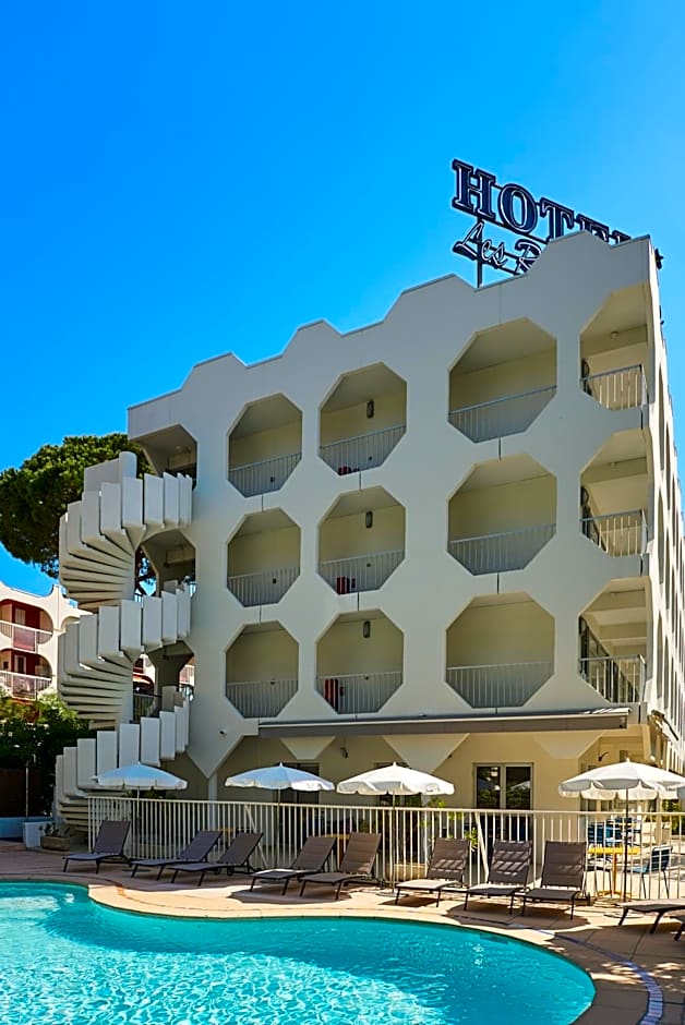 Hôtel Les Rives Bleues