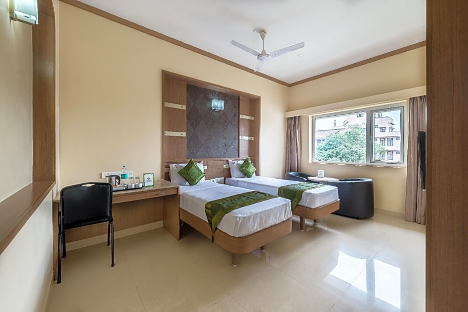 Treebo Trend Ess Grande