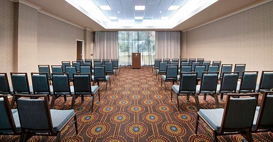 Embassy Suites by Hilton Walnut Creek