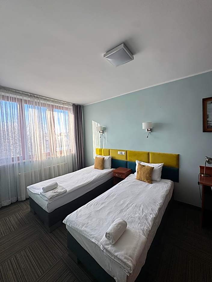 Carina Hotel
