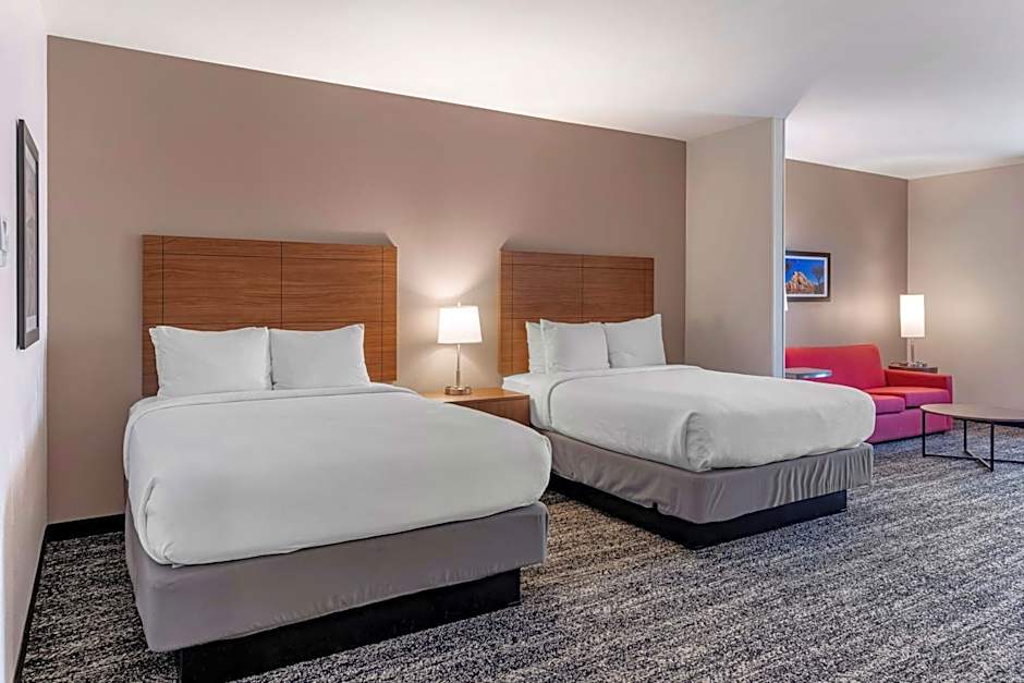 Best Western Plus Coachella Valley Inn & Suites