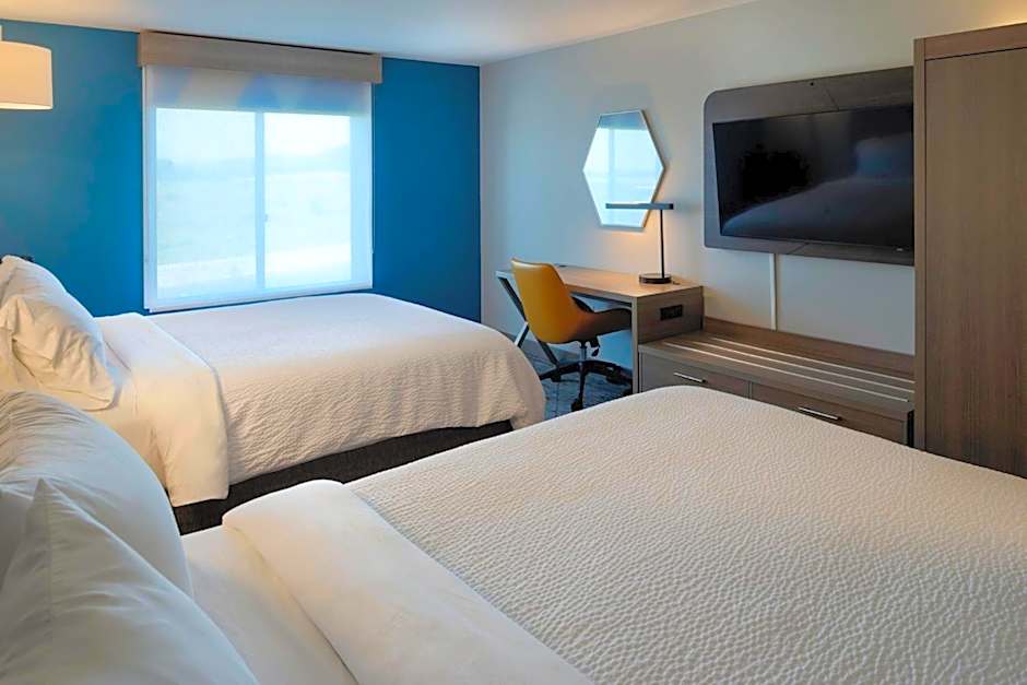 Holiday Inn Express Hotel & Suites Fort Atkinson By IHG