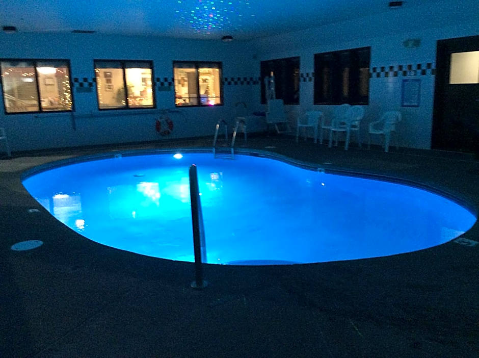 Travelodge Suites by Wyndham Newberg 