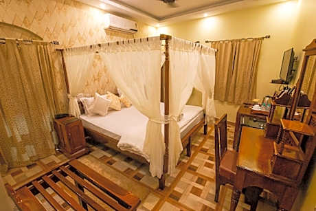 King Suite with Balcony