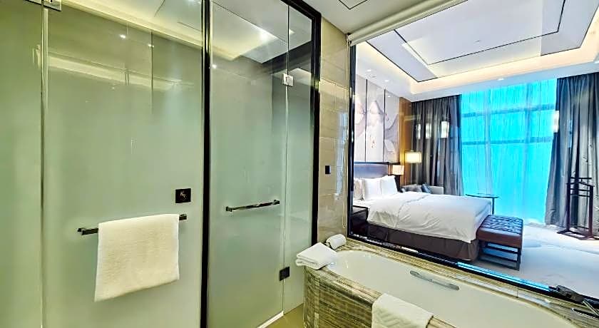 DoubleTree by Hilton Ningbo Beilun China