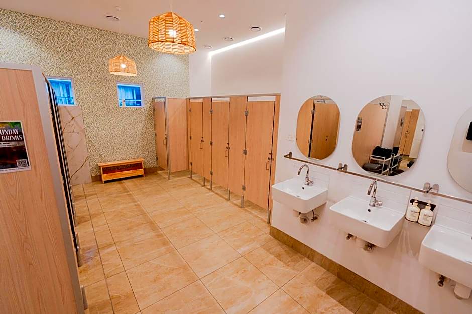Tequila Sunrise Hostel Surfers Paradise