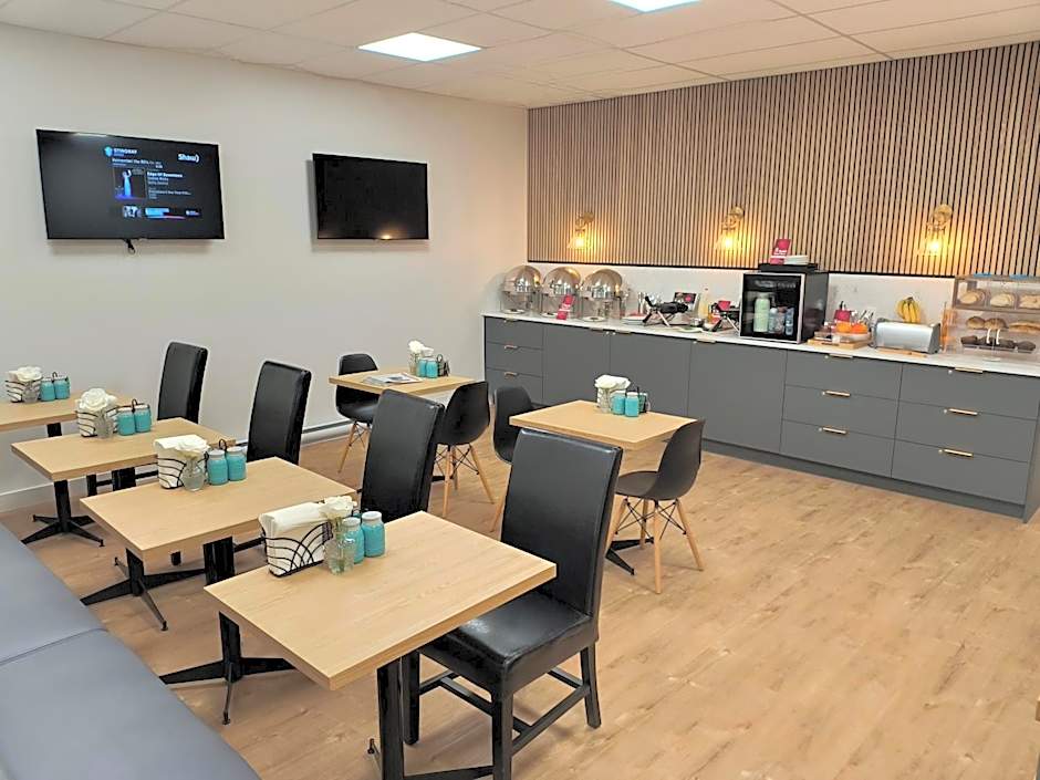 Best Western Plus Emerald Isle Hotel