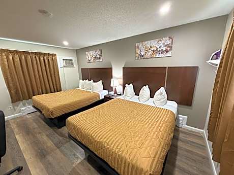 Queen Room with Two Queen Beds