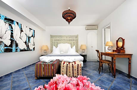 Deluxe Suite with Sea View