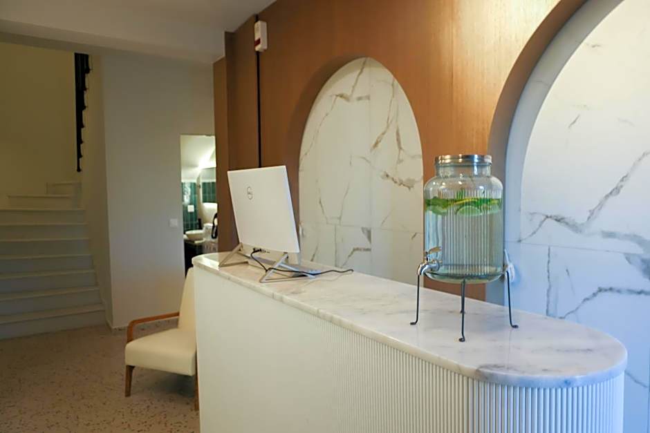 Uphill Unique Boutique Suites