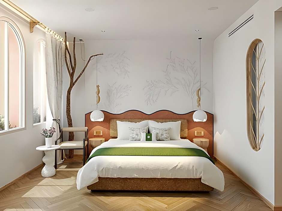 Me Saigon Boutique Hotel