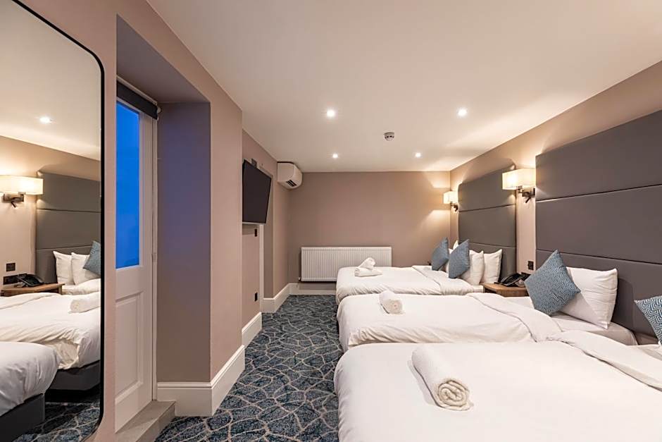 The J Hyde Park Hotel