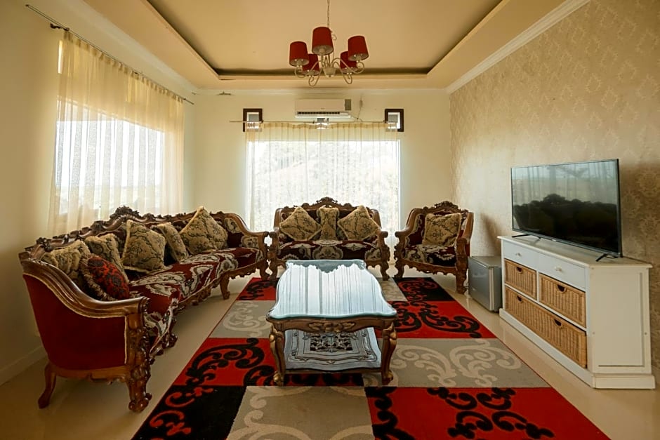 Hakata Lejja near Natural Hot spring