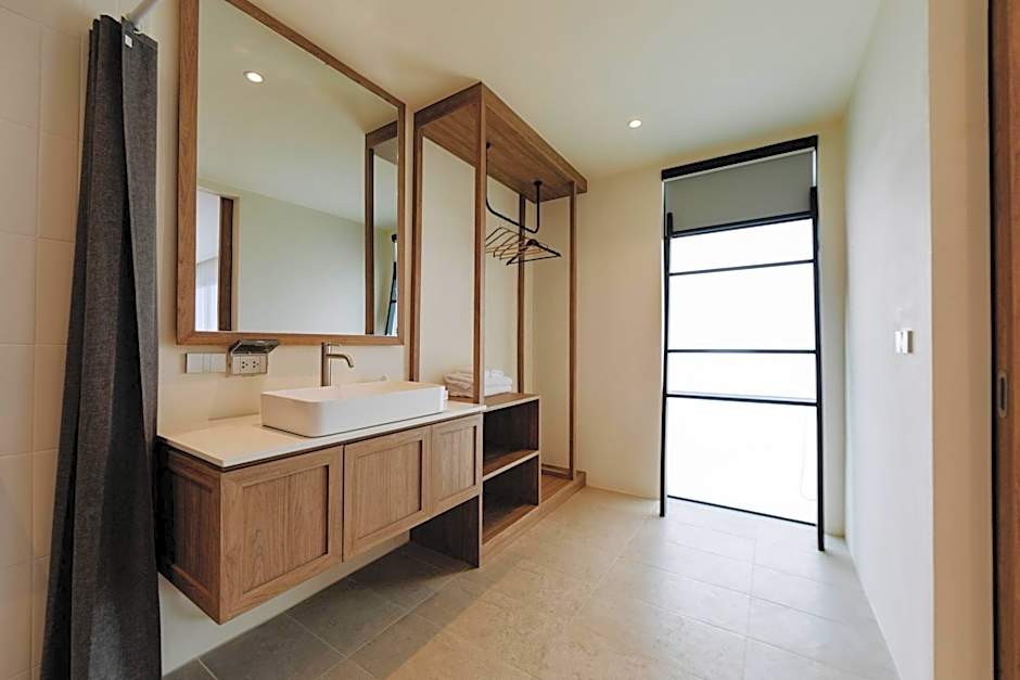 Shanti-Retreat Hotel