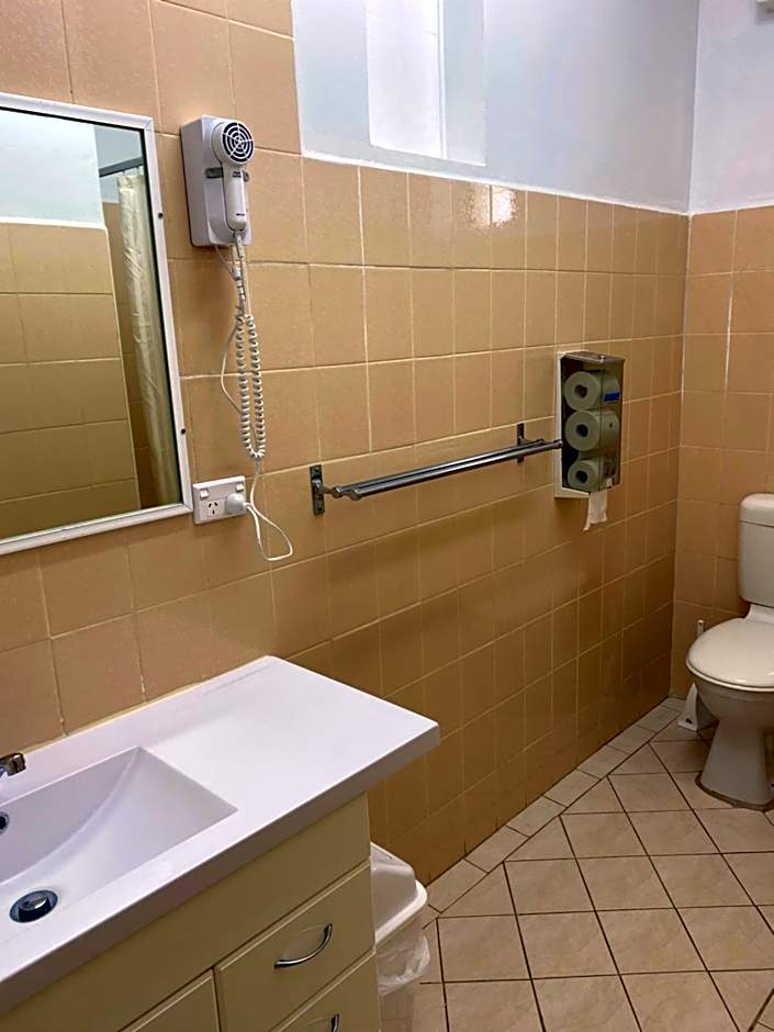 Paddle Steamer Motel