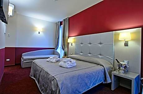 Deluxe Double or Twin Room