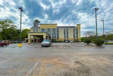 OYO Townhouse Jackson - Ridgeland