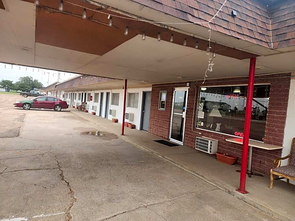 1st Inn By OYO Quinter Hwy 70 KS