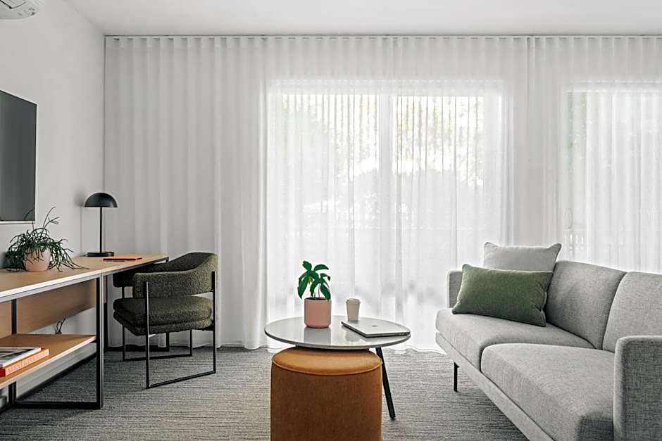Quest Moonee Valley Hotel