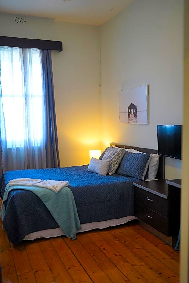 Photo 1 of 4 of 1 Queen Bed Suite