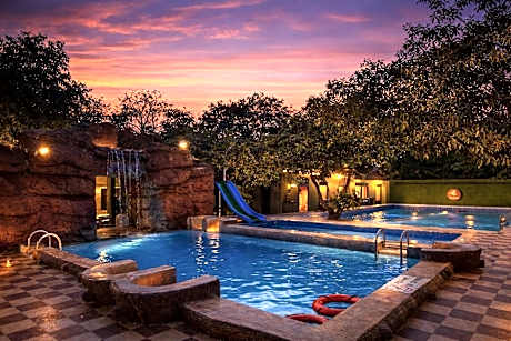 Daksh Resort And Amusement Park