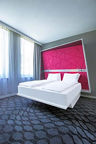 Magic Hotel Xhibition